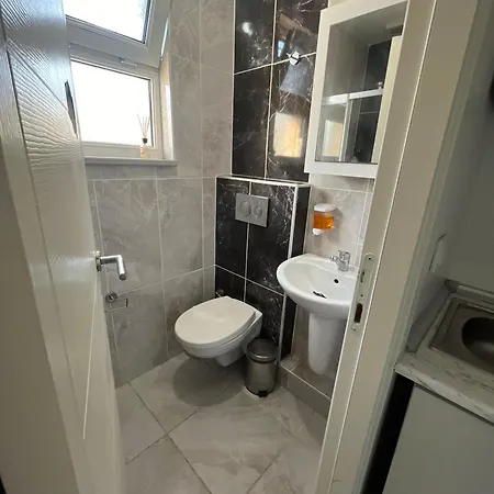 Sisli - Room32 イスタンブール