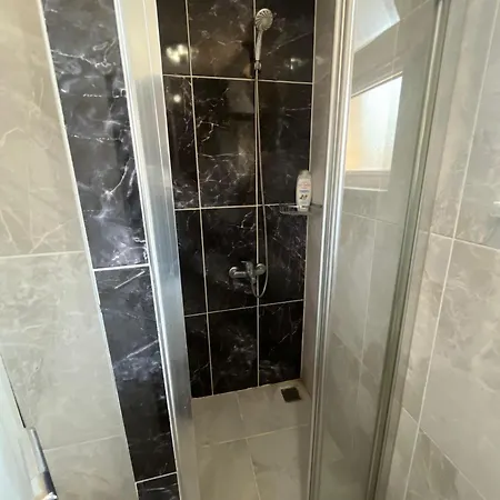 Sisli - Room32